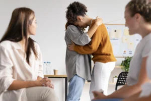 Estratégias para reduzir o turnover e preservar a saúde mental no trabalho presencial